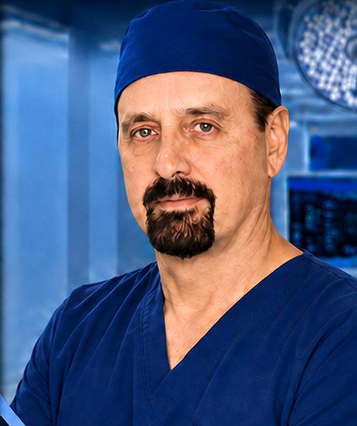 Dr. Anibal J. González Echevarría, urólogo en Cancún